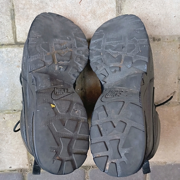 Nike Air Max Goaterra 2.0 Boots Triple, Size 9, Black - Picture 9 of 9